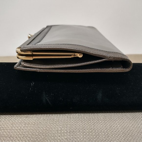 VINTAGE VALENTINO FRANCHINI TAUPE WALLET - Picture 7 of 7